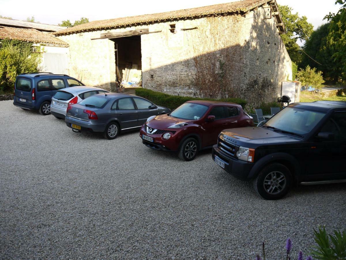 La Revaudiere Bressuire Exterior photo